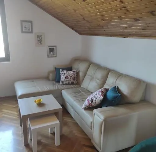 아파트 Urban Retreat Zagoric 포드고리차